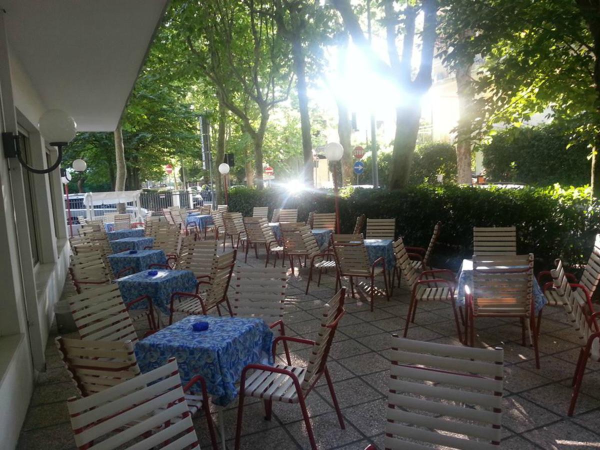 Hotel Irene Riccione Zewnętrze zdjęcie